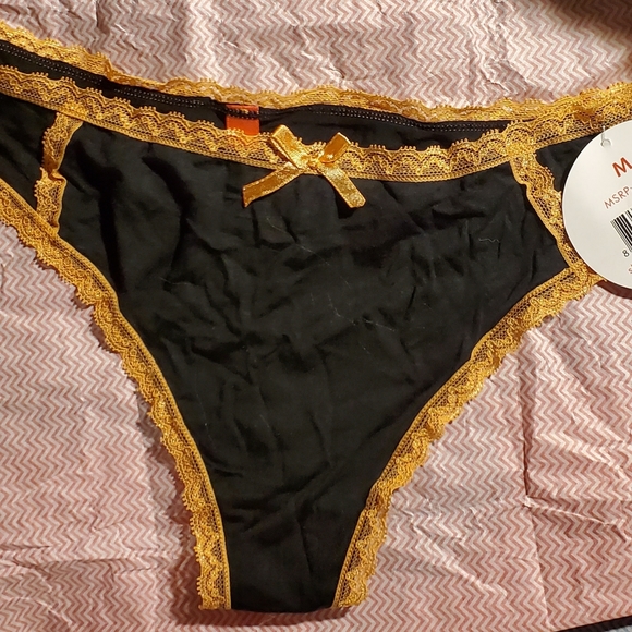 NWT Thong Bundle - Picture 4 of 5